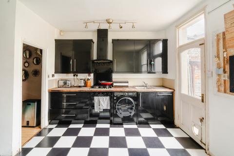 17 Sandbed Road, Bristol, BS2 9TY