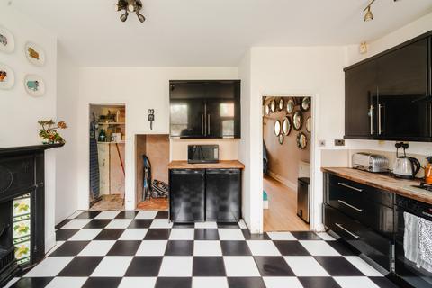 17 Sandbed Road, Bristol, BS2 9TY