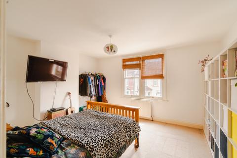 17 Sandbed Road, Bristol, BS2 9TY