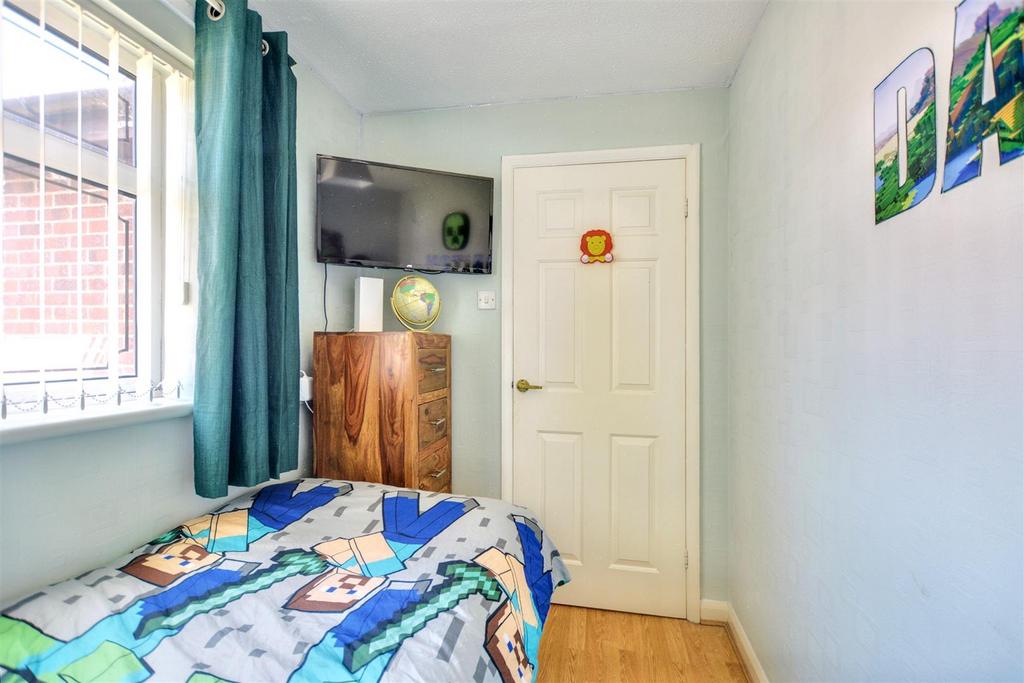 Bedroom 4 2.jpeg