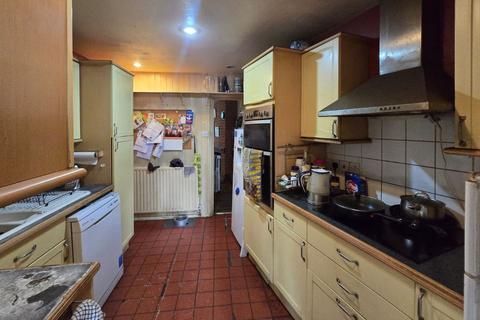 40 Church Path, Mitcham, CR4 3BN