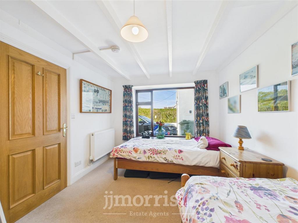 Bedroom 4/Lounge