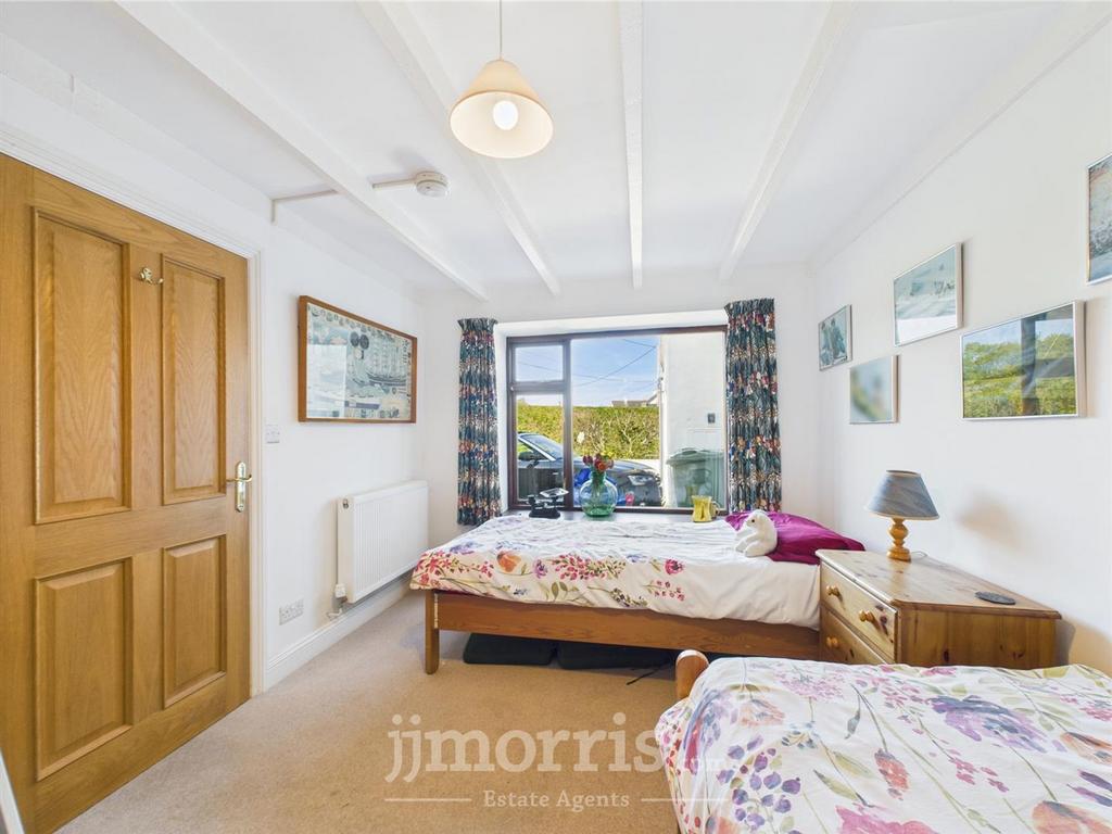 Bedroom 4/Lounge