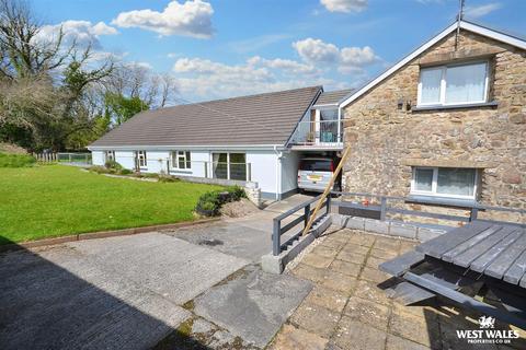 undefined, Kings Park, Templeton, Narberth