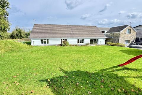 undefined, Kings Park, Templeton, Narberth