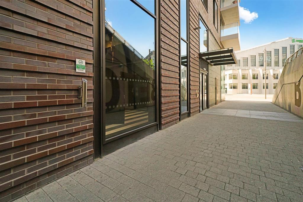Flat 807 Beton,  14 Wembley Park Boulevard - 5zt CF