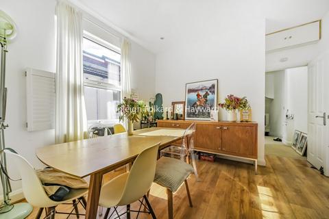 3 bedroom flat to rent, Valetta Road, London, W3