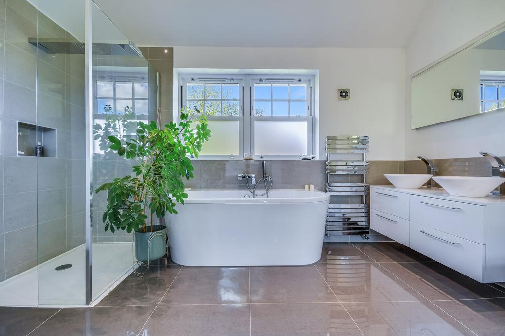 En-Suite Bathroom 1