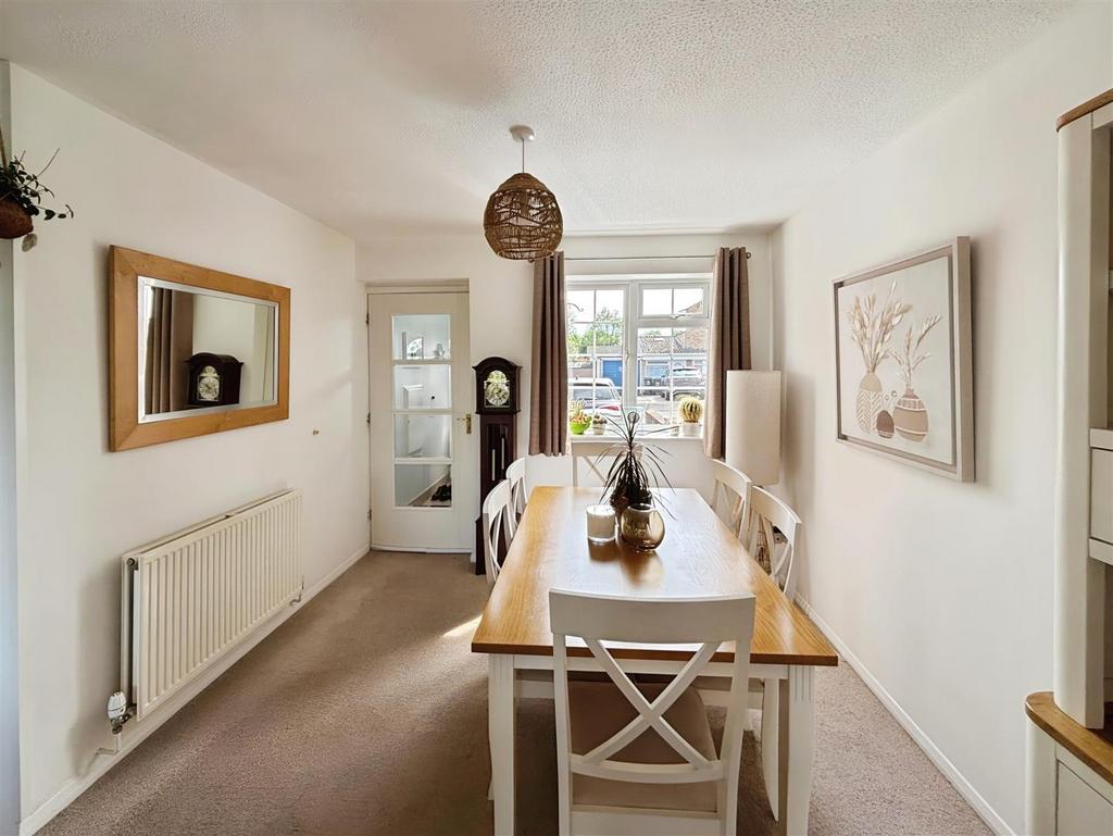 0af120c9-Dining 20 Room.jpg