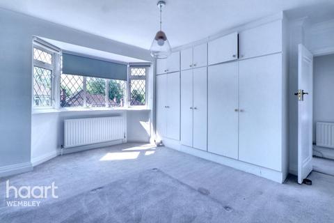 5 bedroom detached house for sale, Barn Hill Estate