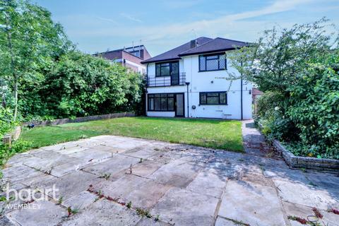 5 bedroom detached house for sale, Barn Hill Estate
