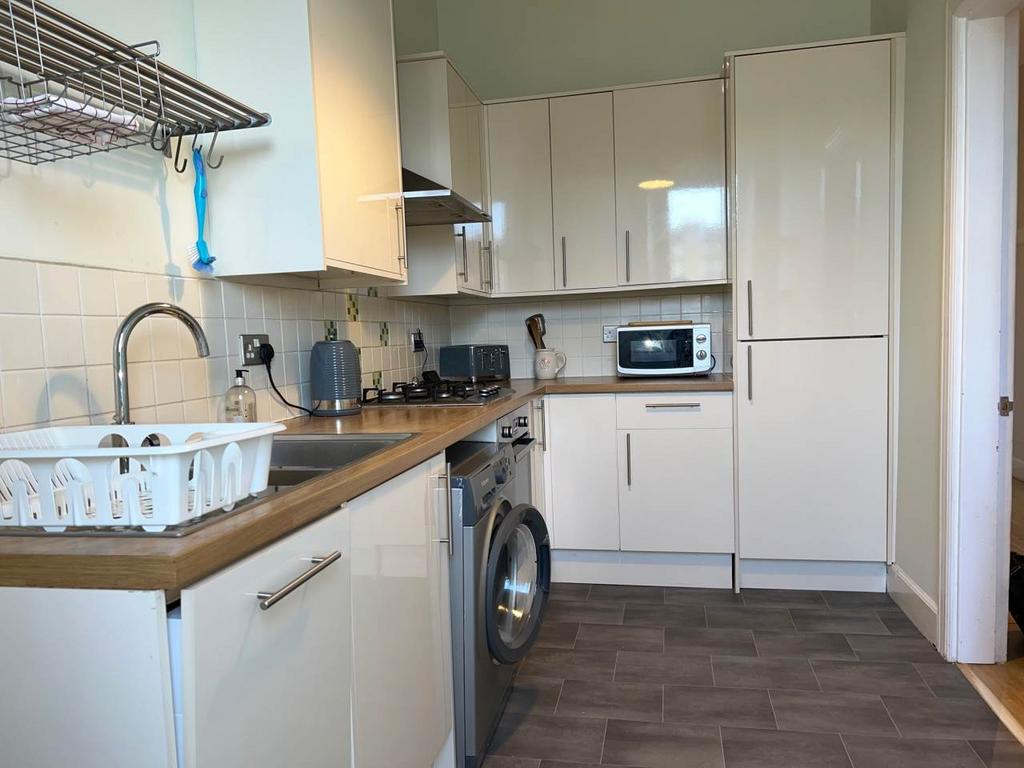 Kitchen 02