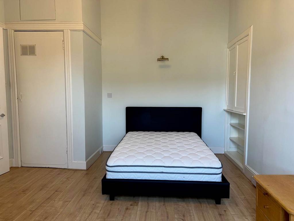 Bed01 01