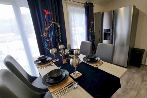 2 bedroom lodge for sale, Lodge 10, Gilfachrheda SA45