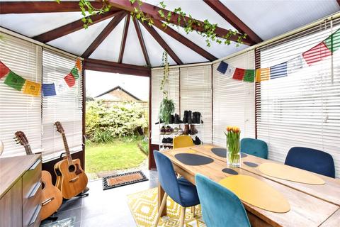 10 Bransby Close, Farsley, Pudsey, LS28 5UW