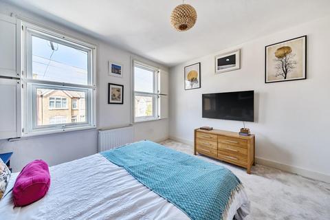62 Brookdale Road, London, SE6 4JR