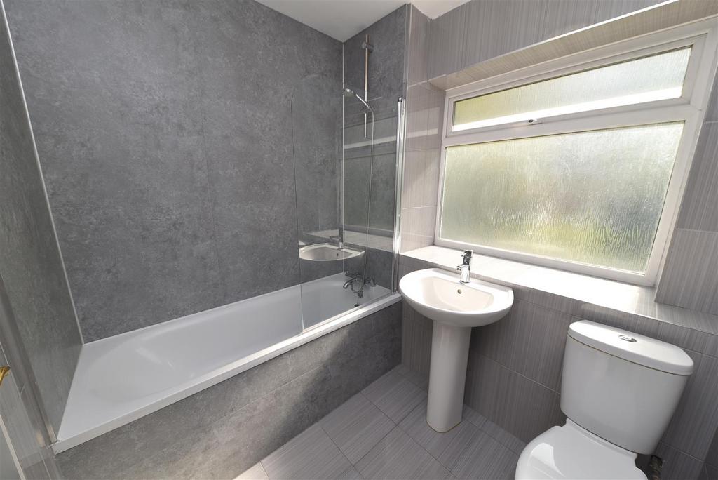Bathroom.JPG