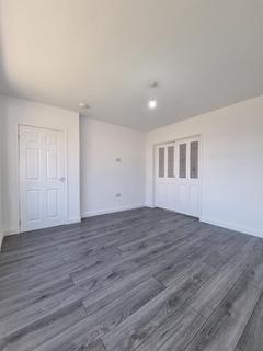 3 bedroom terraced house to rent, Hipswell Highway, Coventry, CV2 5FG