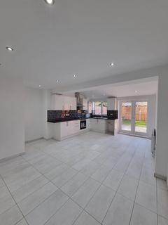 3 bedroom terraced house to rent, Hipswell Highway, Coventry, CV2 5FG