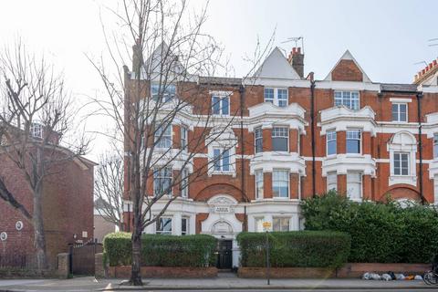 3 bedroom flat for sale, Askew Road, Ravenscourt Park, London, W12