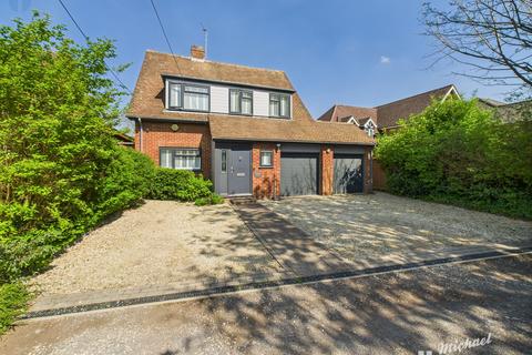 4 bedroom detached house for sale, Wendover Road, Weston Turville, Aylesbury
