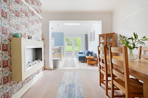 33 Beauchief Rise, Sheffield, S8 0EL