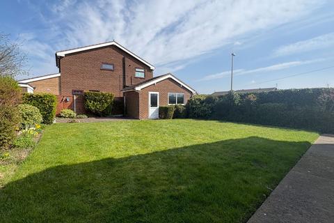 14 Bowgreave Close, Blackpool, FY4 5RD