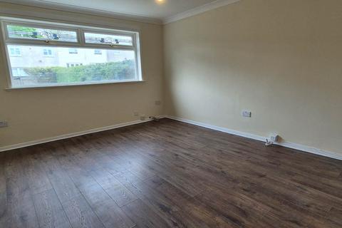 2 bedroom flat to rent, Gilmartin Road, Linwood