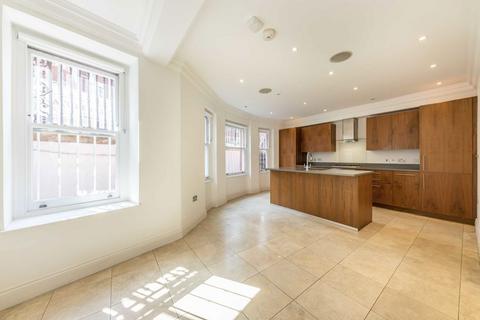3 bedroom flat for sale, Cadogan Gardens, London SW3