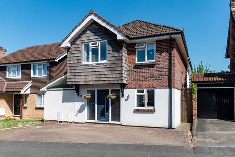 17 Cavendish Close, Saltford, Bristol, BS31 3LH