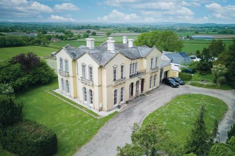 8 bedroom detached house for sale, Rumwell Park, 2 Acres