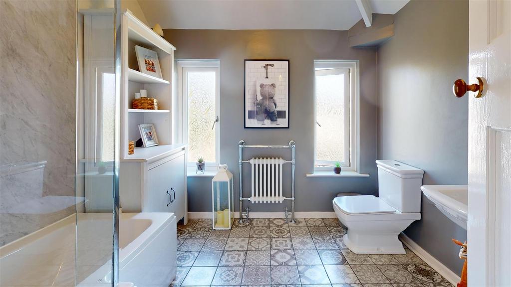 4-Wharfe-Crescent-Bathroom.jpg