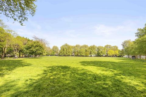 7 bedroom terraced house for sale, Crondace Road, London