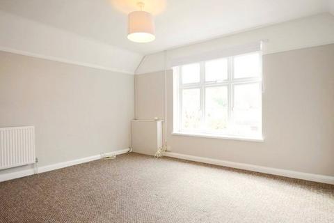 2 bedroom flat to rent, Frimley Road, Camberley, GU15