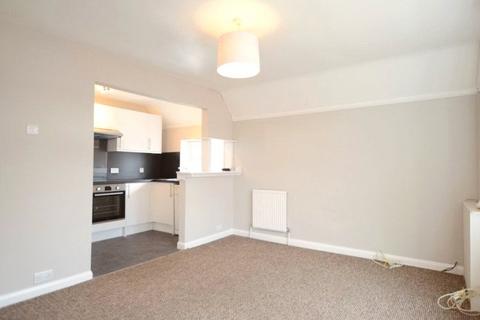 2 bedroom flat to rent, Frimley Road, Camberley, GU15