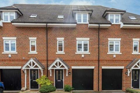 17 Findlay Mews, Marlow, SL7 1AP