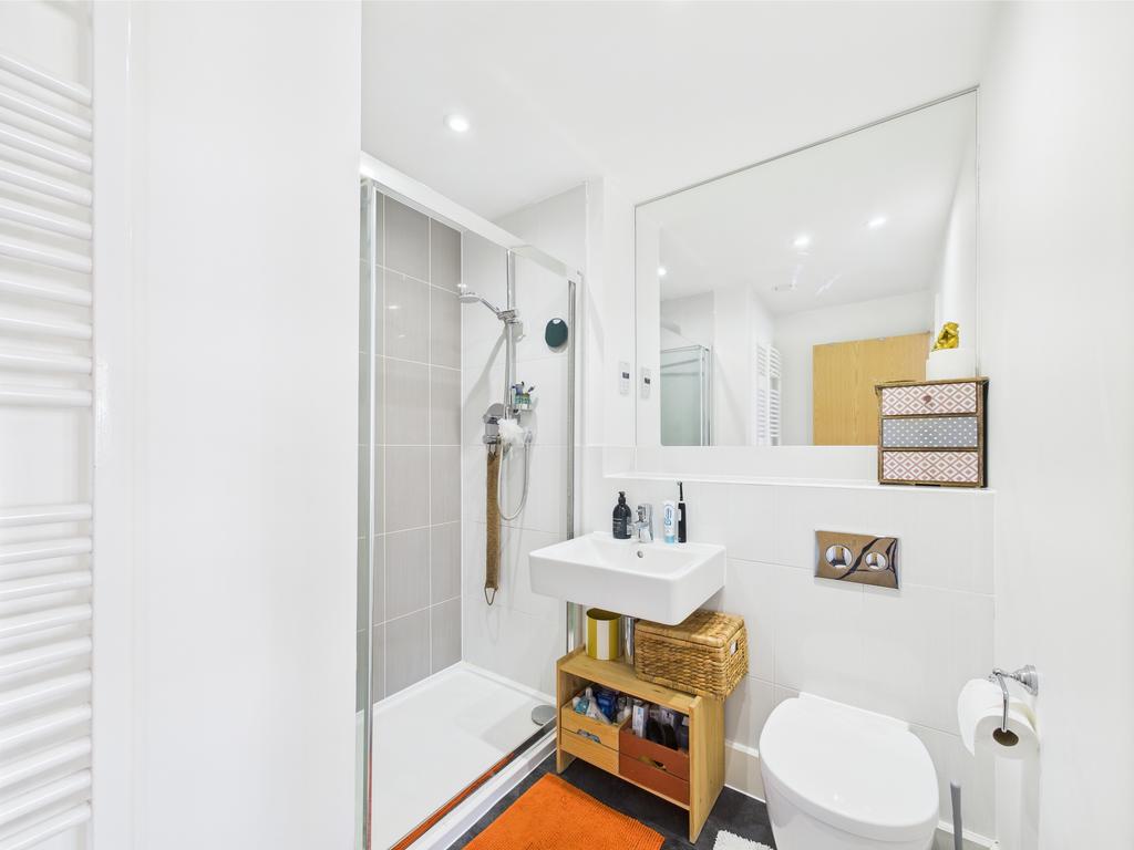 En Suite 1