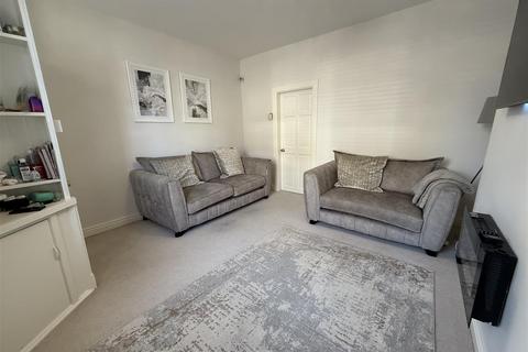 38 West Street, Lees, Oldham, OL4 5AT