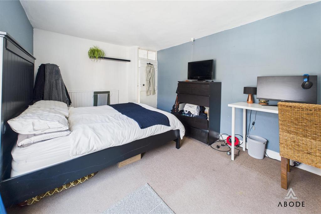 CAM03645 G0-PR0192-STILL013.jpg