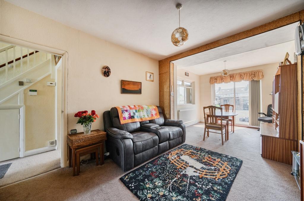 Lounge Diner Ewe Move Cheam and Sutton estate agent