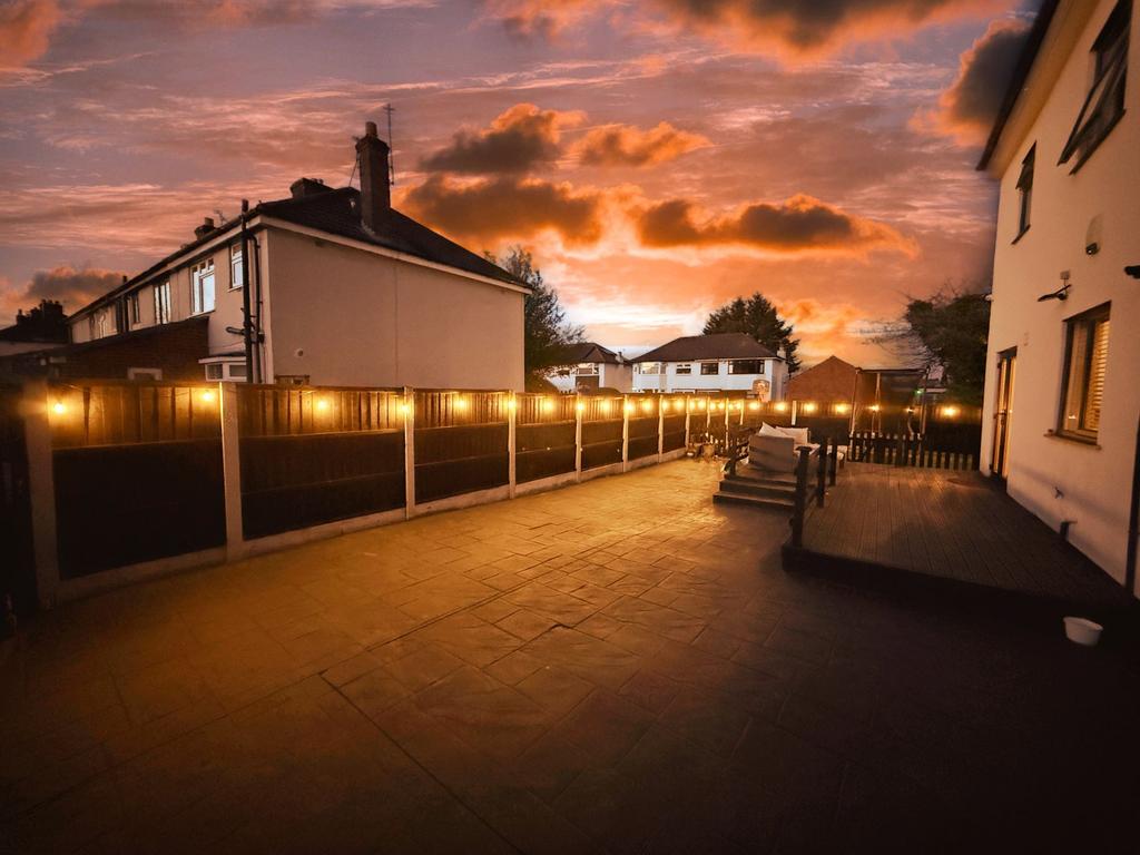 Driveway (night)