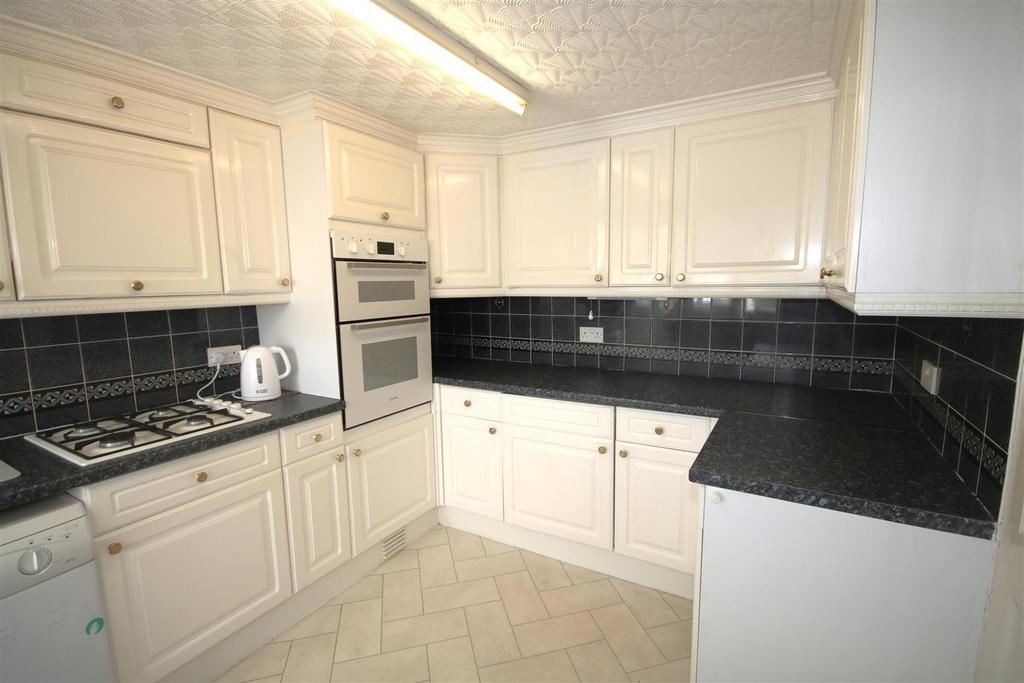Kitchen a.JPG