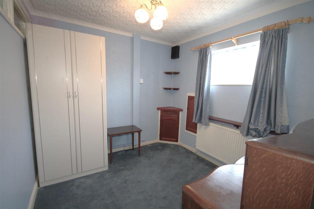 Bedroom 3a.JPG