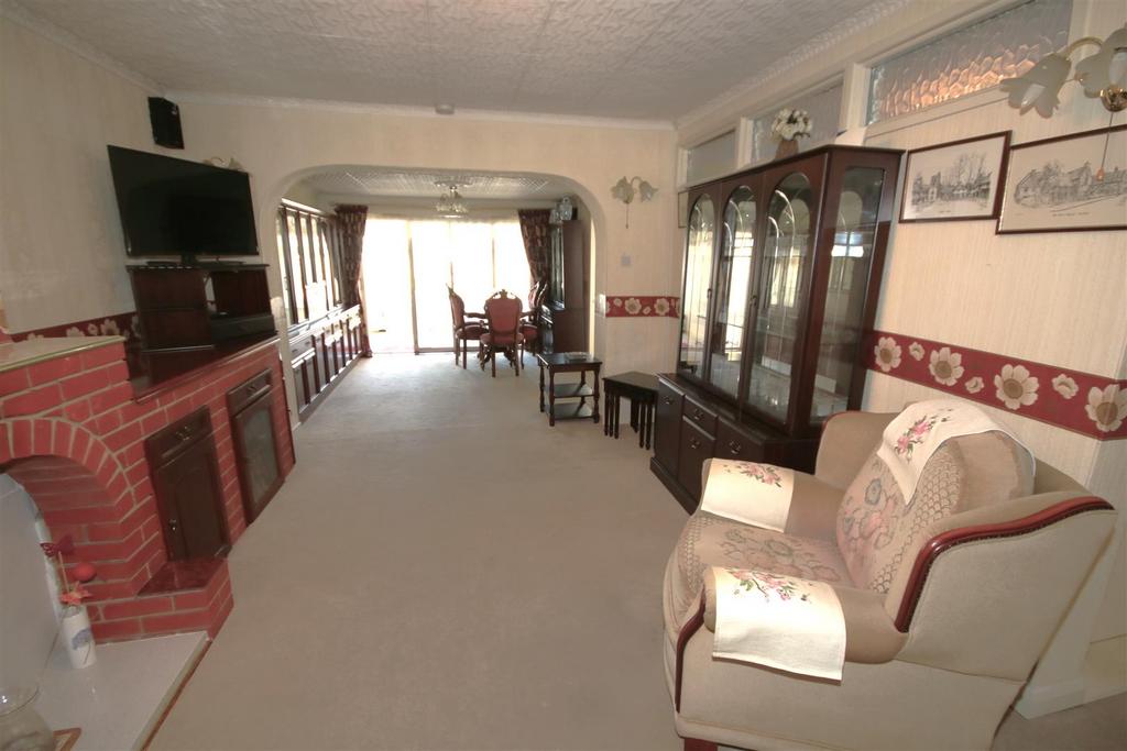 Living Room d.JPG