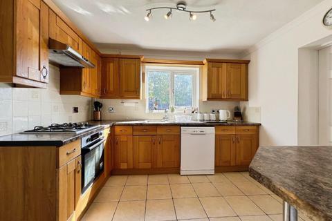 3 bedroom semi-detached house for sale, Middlemead, Folkestone