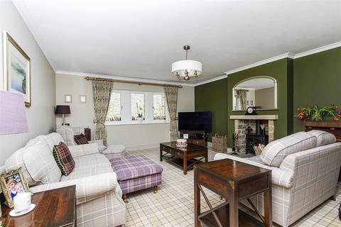 5 bedroom detached house for sale, Deer Croft, Farnley Tyas