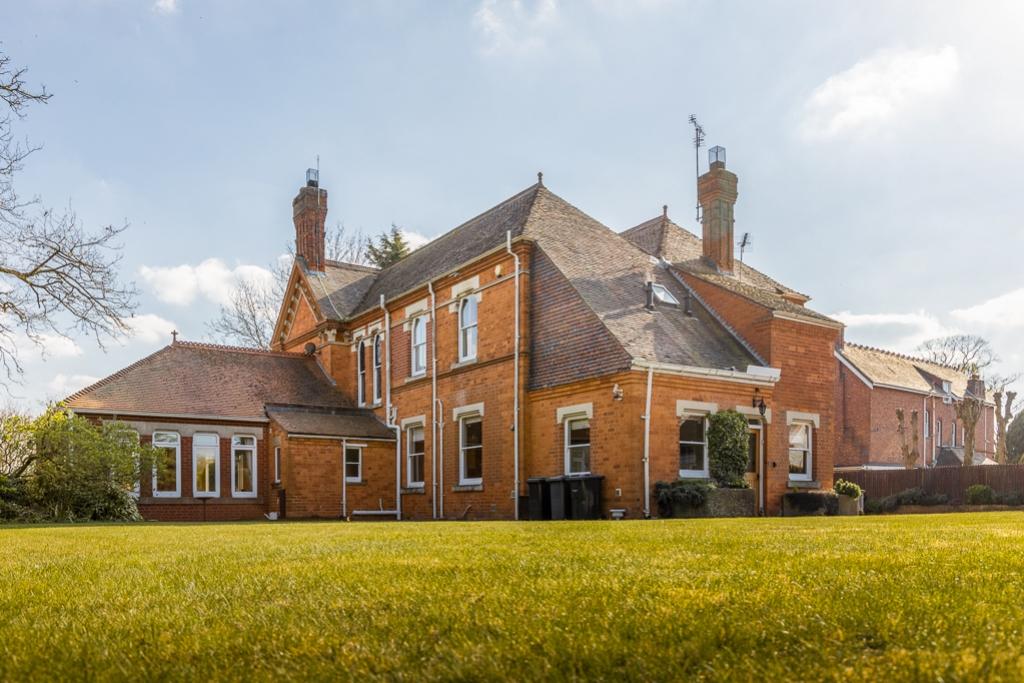 87 East Gate (Sleaford)-97