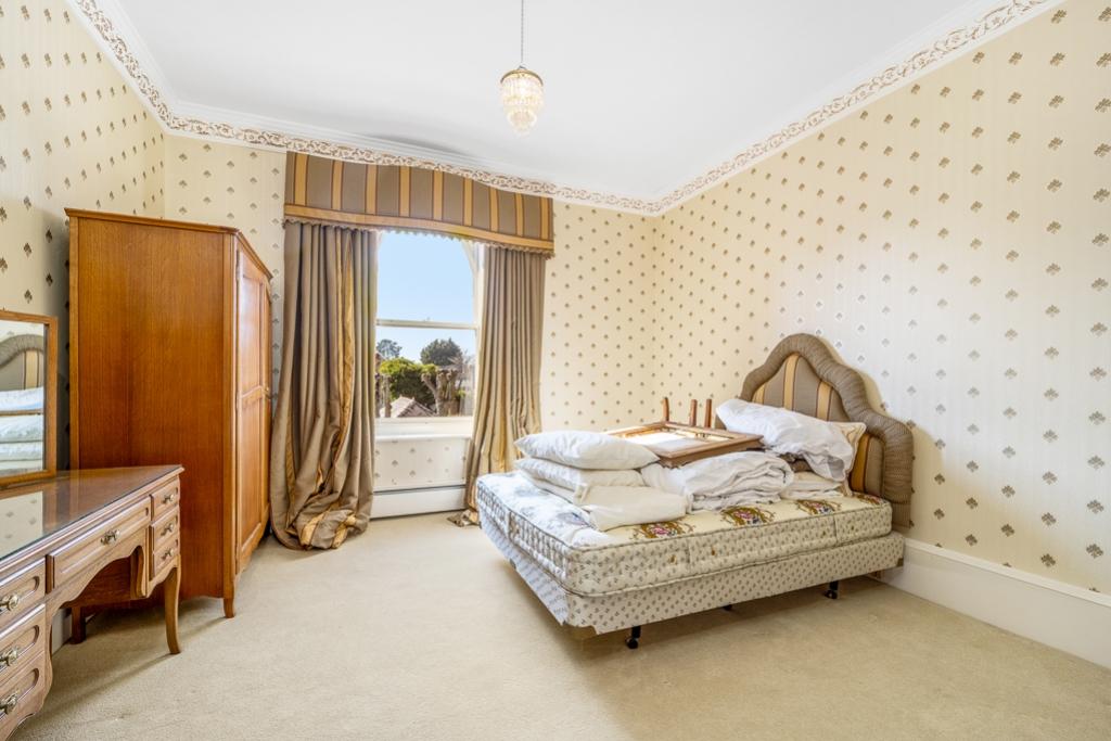 87 East Gate (Sleaford)-89