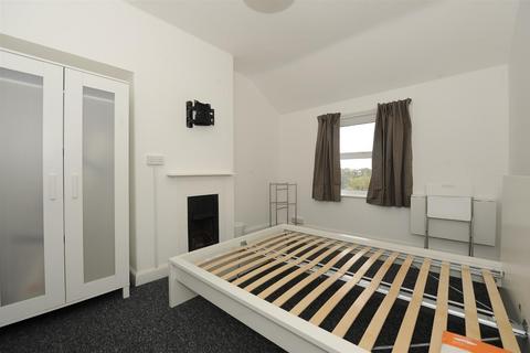1 bedroom in a house share to rent, Finedon Road, Wellingborough