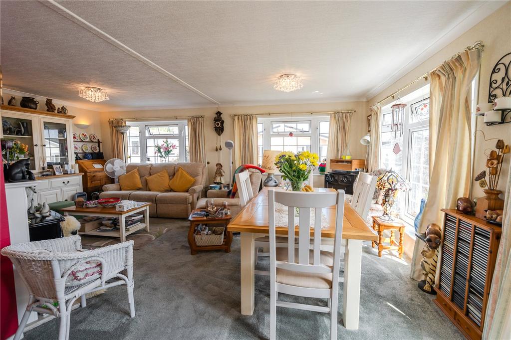 Living/Dining Room